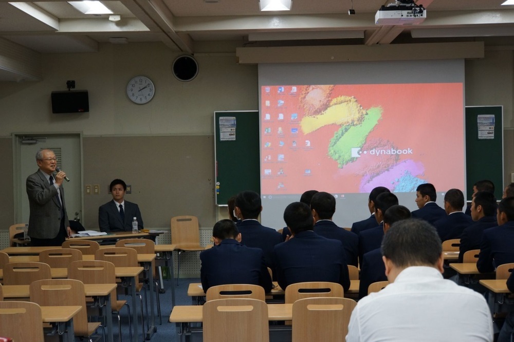 葉哲正董事長於興南高校介紹開南大學圖片