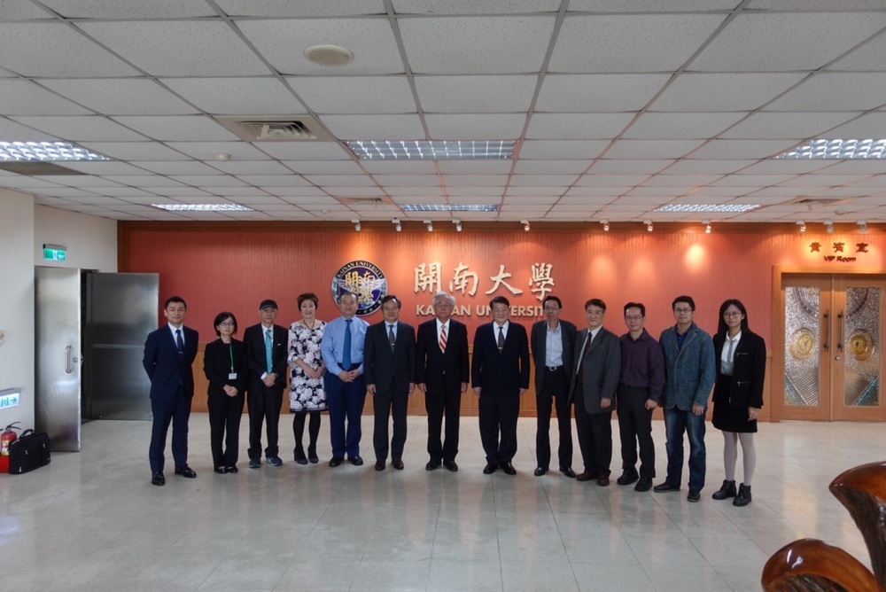 與國立沖繩工業高等專門學校姊妹校簽約儀式圖片