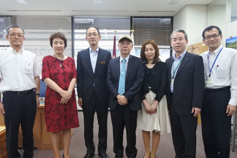 熊本市.拜訪熊本縣廳教育局長宣導開南大學圖片