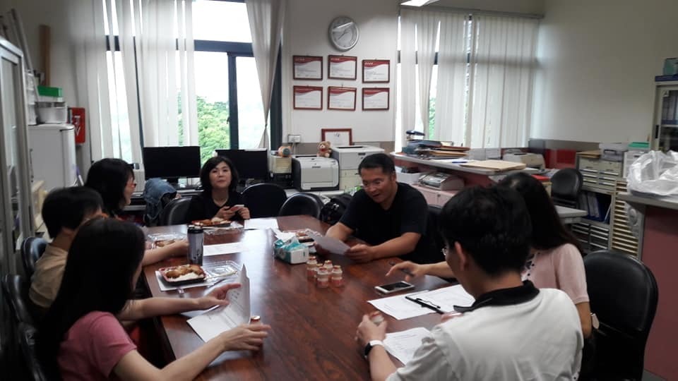 主席致詞，說明討論議案。圖片